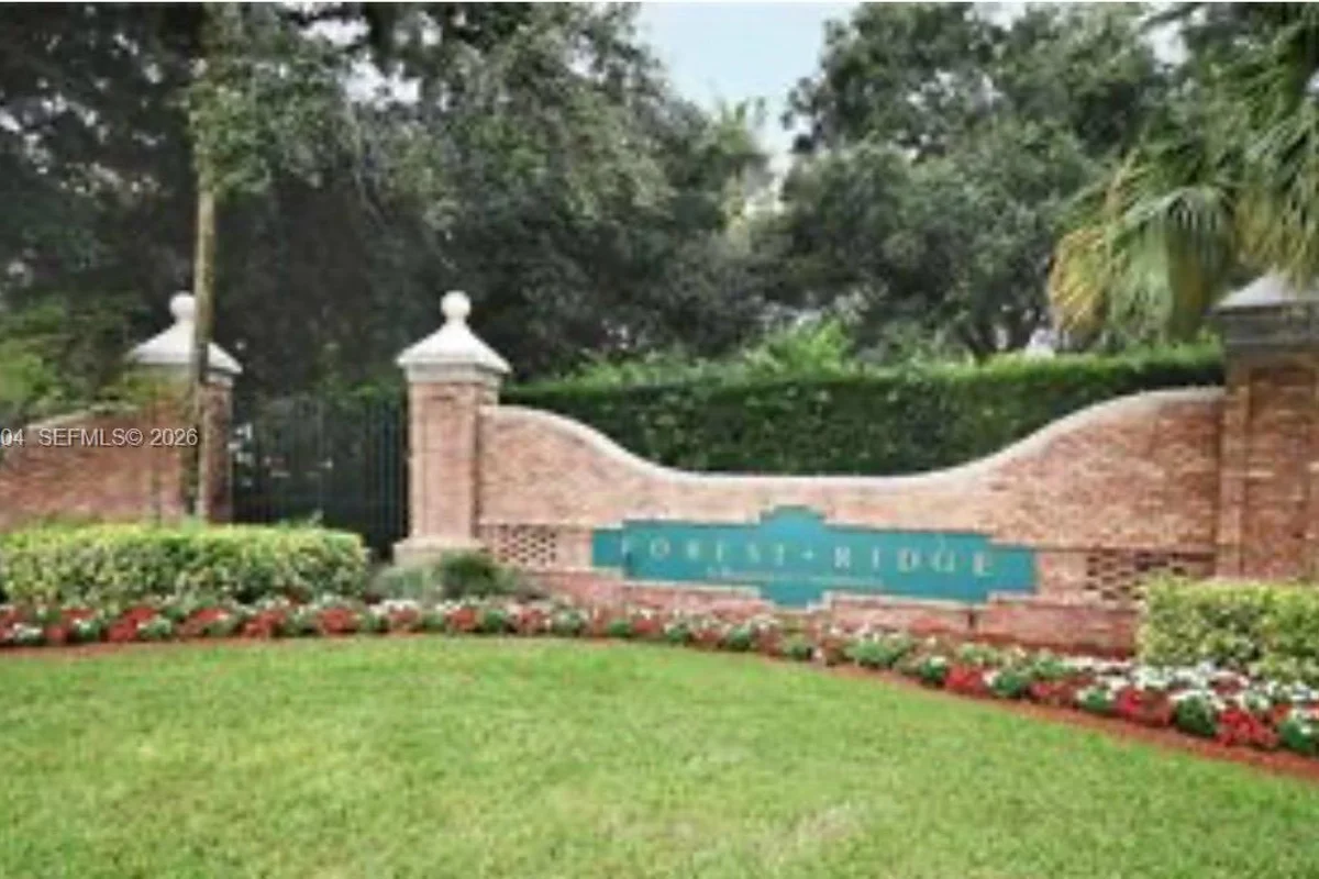 2957 Myrtle Oak Cir, Davie: photo 1 of 19