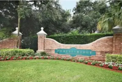 2957 Myrtle Oak Cir, Davie: photo 1 of 19