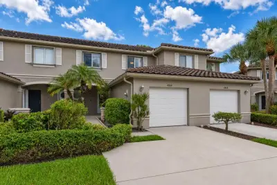 4864 Pinemore Ln, Lake Worth: photo 1 of 27