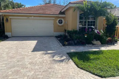 4194 Imperial Isle Dr, Lake Worth: photo 1 of 54