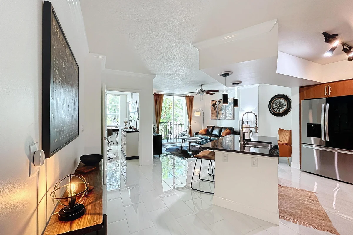 600 S Dixie Hwy #630, West Palm Beach: photo 1 of 32