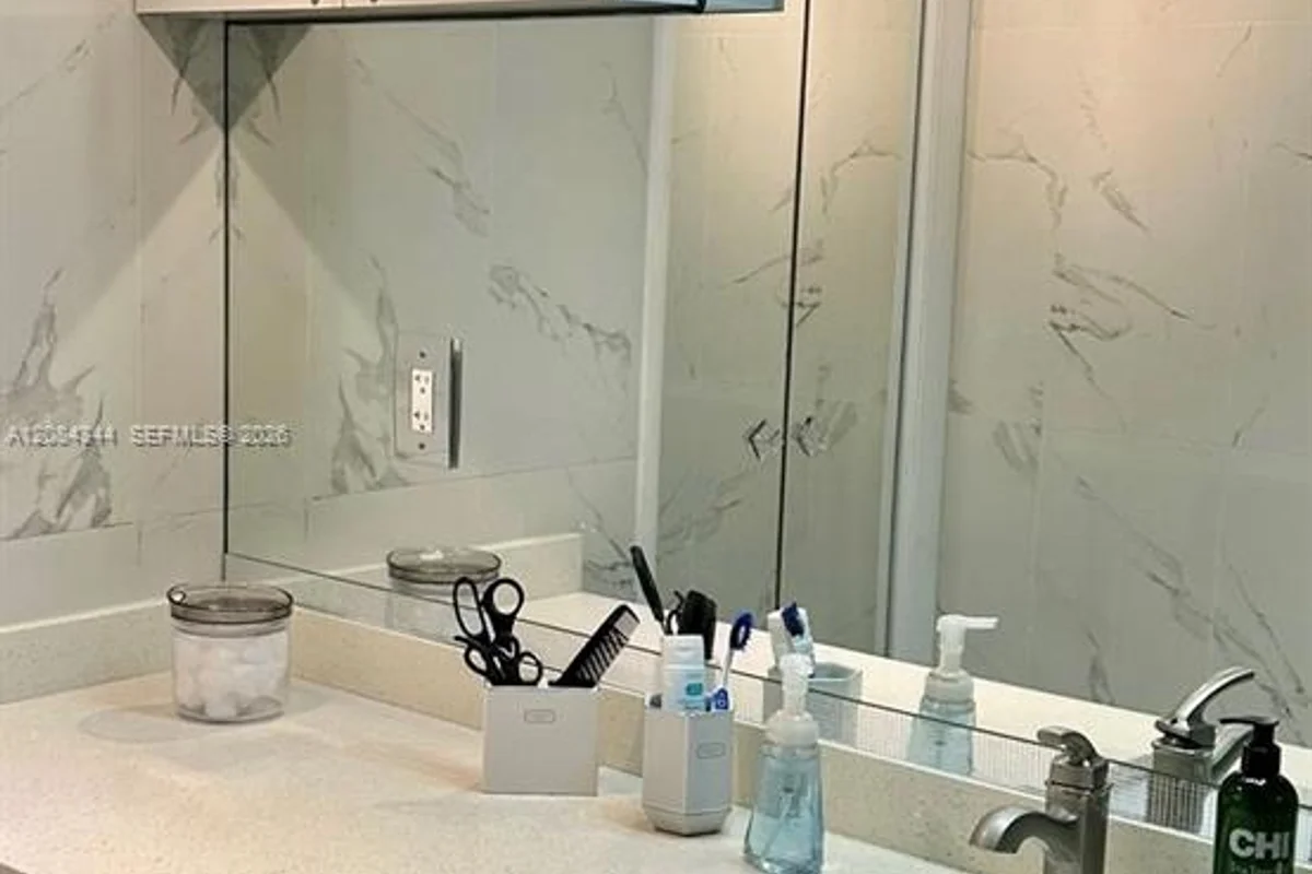 329 SE 3rd St #405T, Hallandale Beach: photo 1 of 24