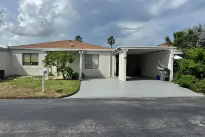 14858 Wildflower Ln, Delray Beach: photo 1 of 32