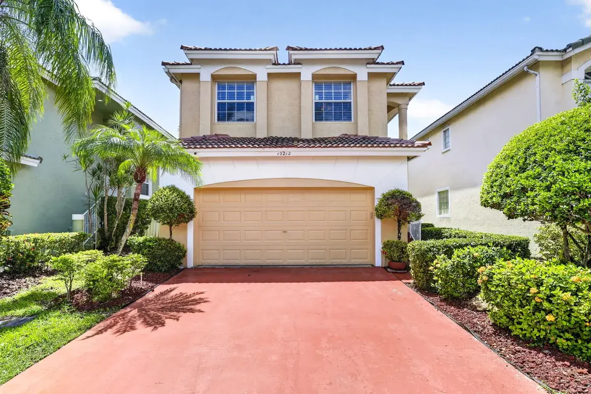 10212 NW 7 St, Coral Springs: photo 1 of 23