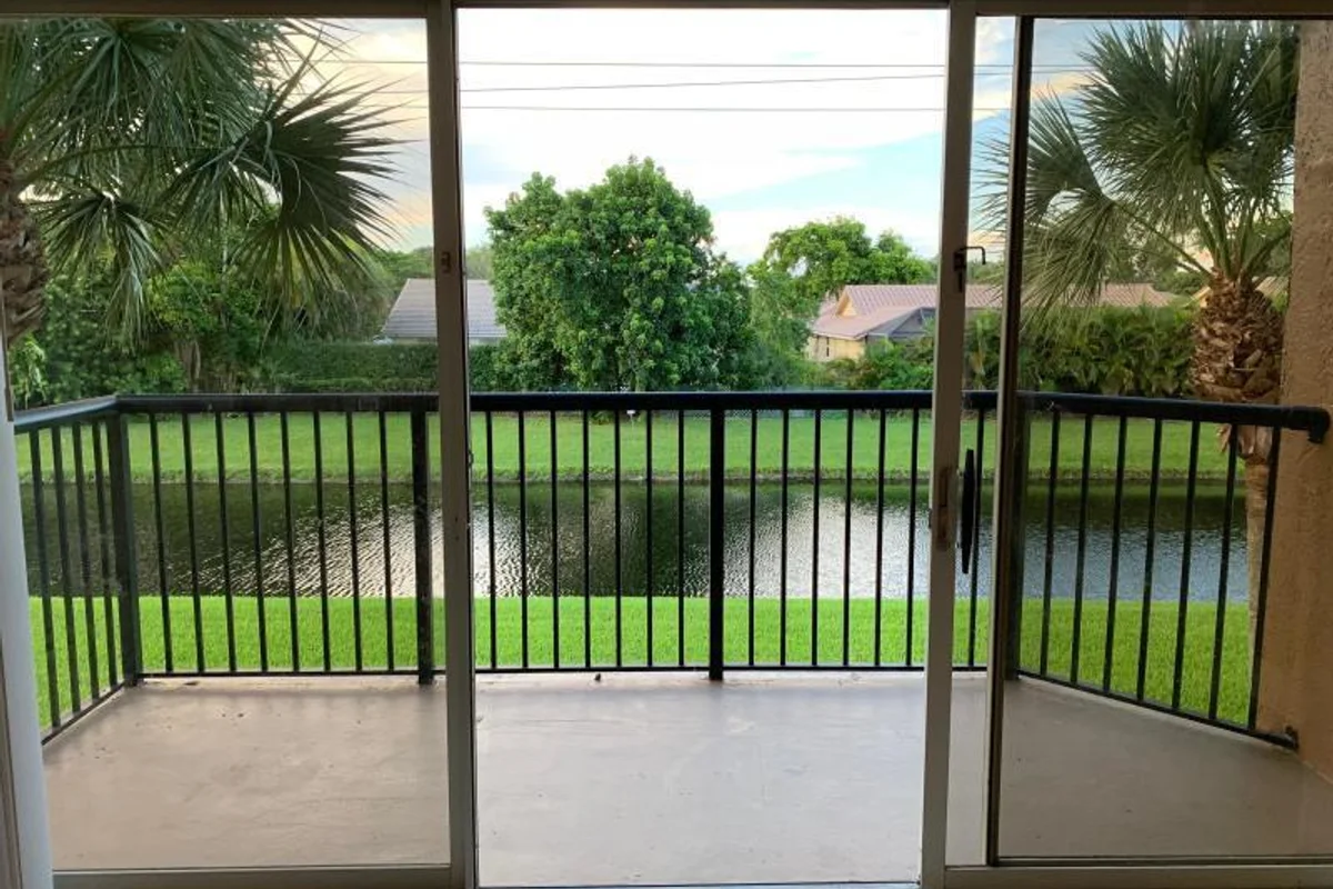 9033 Wiles Rd #205, Coral Springs: photo 1 of 9