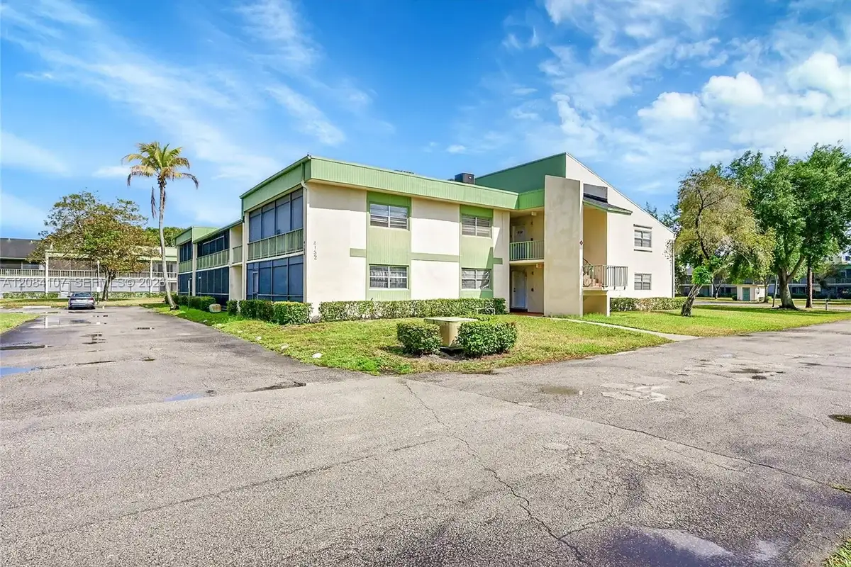 4132 NW 88th Ave #203, Coral Springs: photo 1 of 24