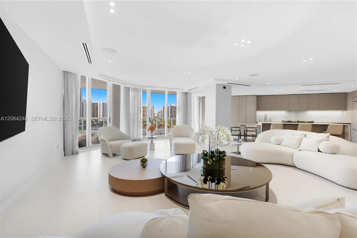 21050 Point Pl #902, Aventura: photo 1 of 54