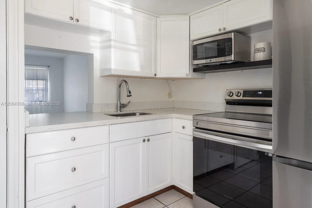 2810 NE 201st Ter #G105, Aventura: photo 1 of 16