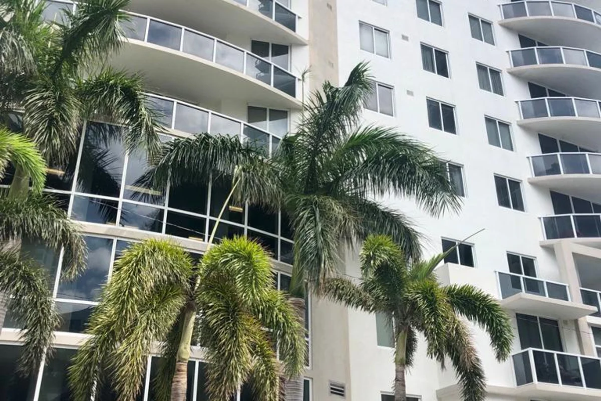 601 NE 23rd St #907, Miami: photo 1 of 11