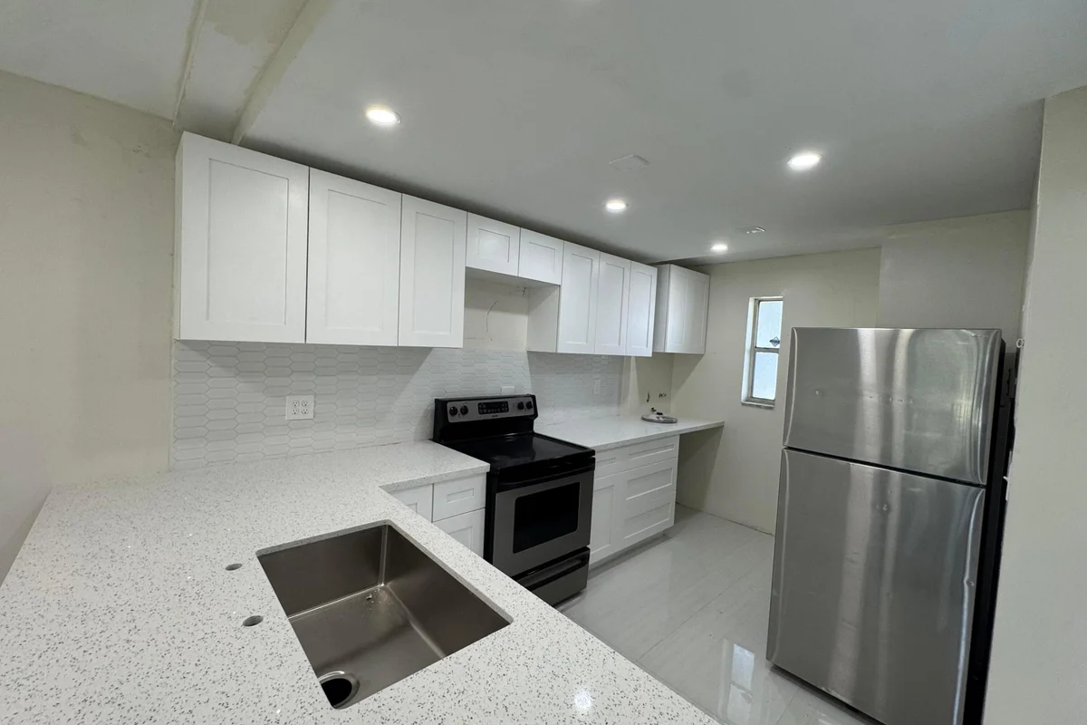 8000 Fairview Dr #209, Tamarac: photo 1 of 26