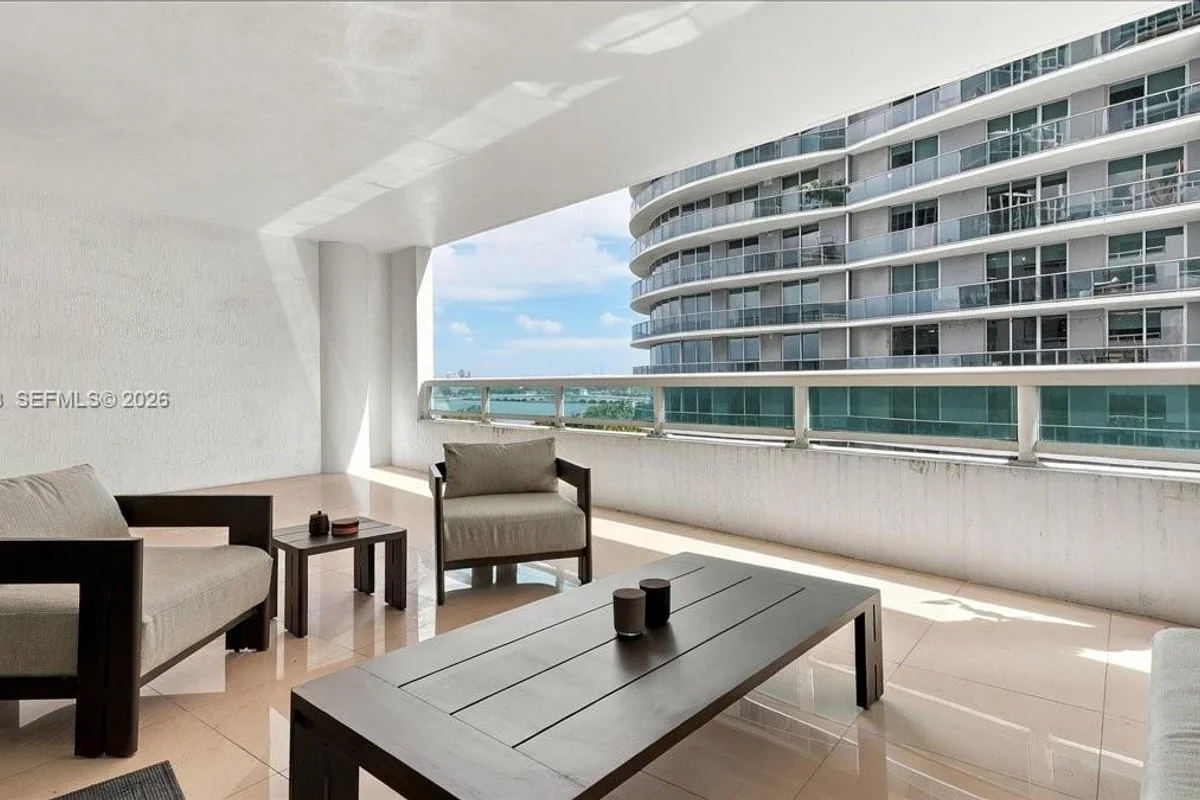 1800 N Bayshore Dr #612, Miami: photo 1 of 31