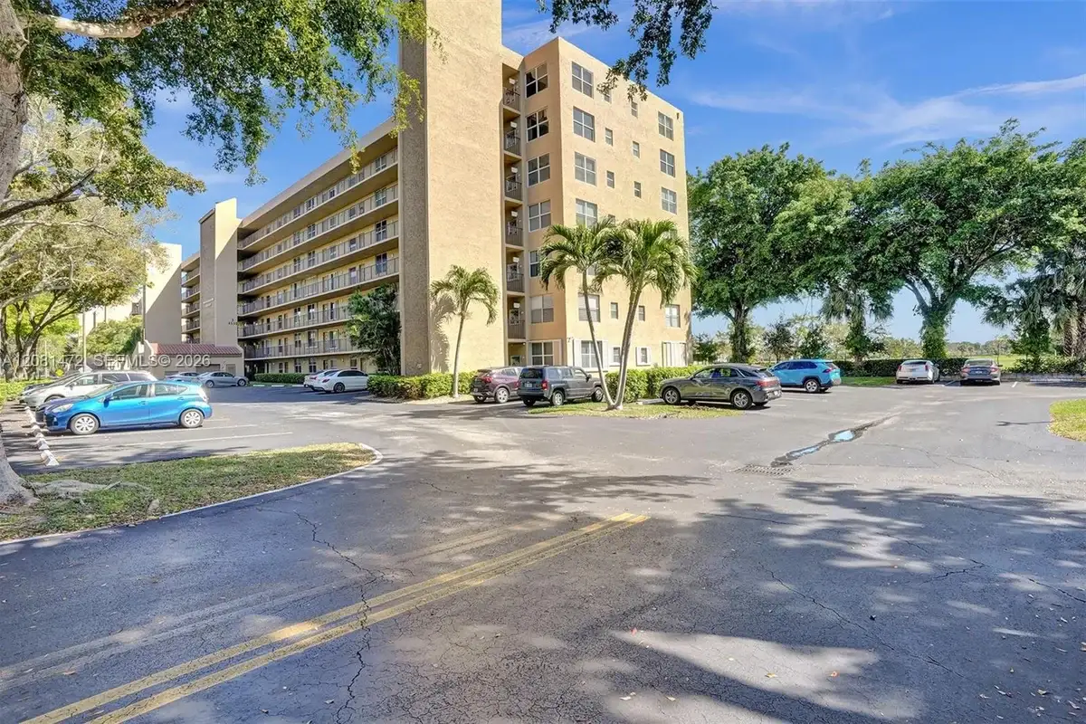 4570 NW 18th Ave #202, Deerfield Beach: photo 1 of 38