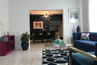 5145 NW 5th Ave, Miami: photo 1 of 9