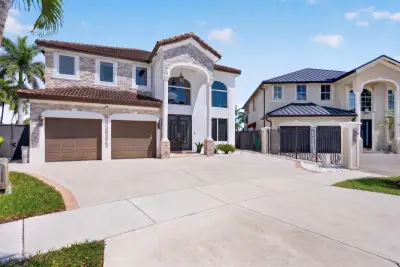 16401 SW 78th Ter, Miami: photo 1 of 62