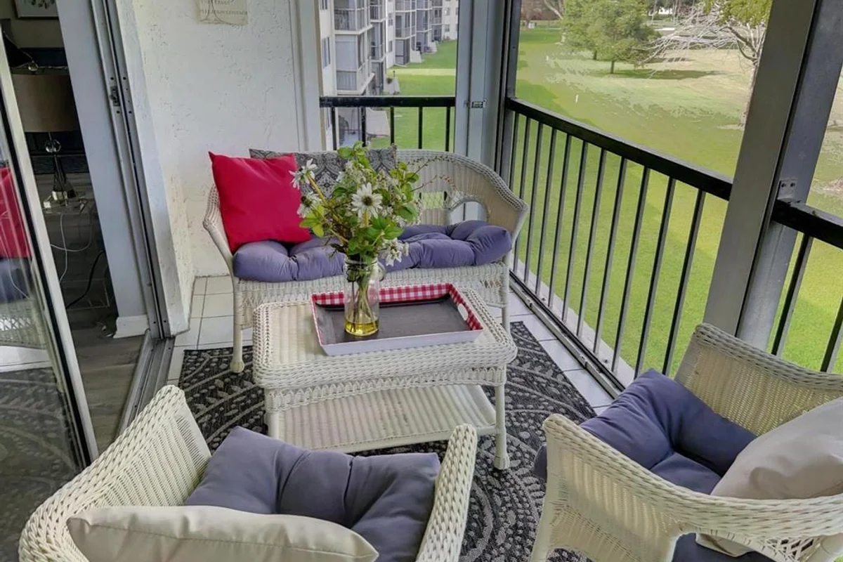 9300 N Hollybrook Lake Dr S #304, Pembroke Pines: photo 1 of 34