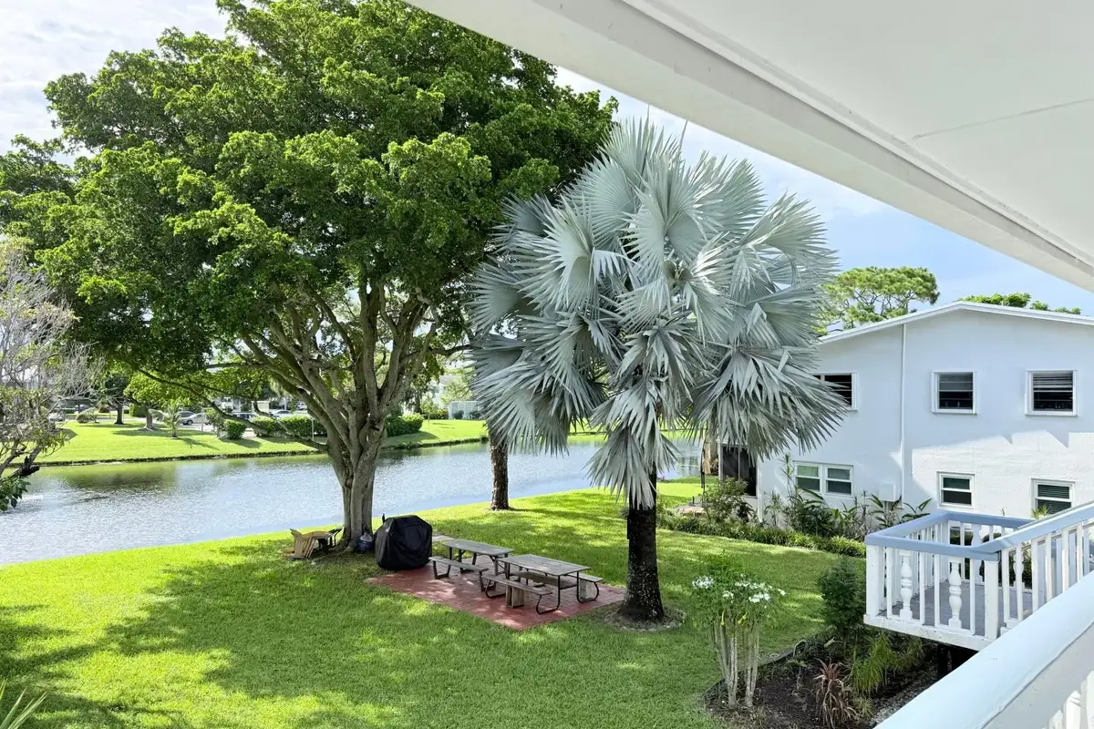 543 Durham S, Deerfield Beach: photo 1 of 41