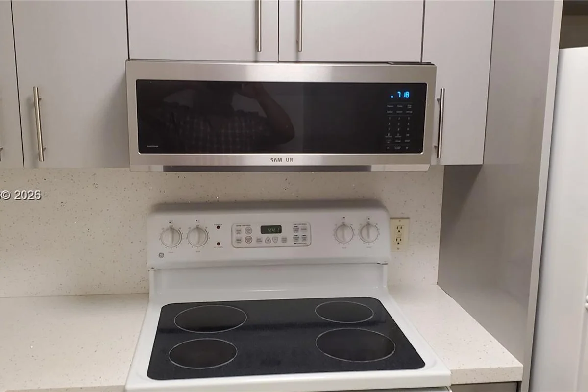 400 SW 134th Way #102F, Pembroke Pines: photo 1 of 7