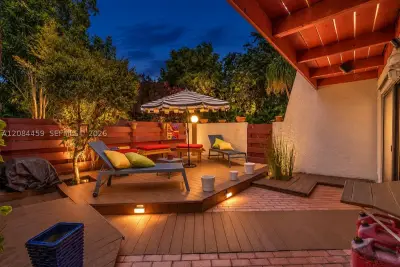 3908 Parkside Ln #229, Hollywood: photo 1 of 52