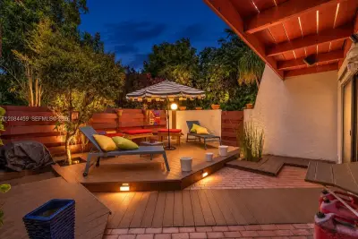 3908 Parkside Ln #229, Hollywood: photo 1 of 52