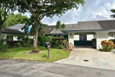 10058 Laurelwood Pl, Boynton Beach: photo 1 of 15
