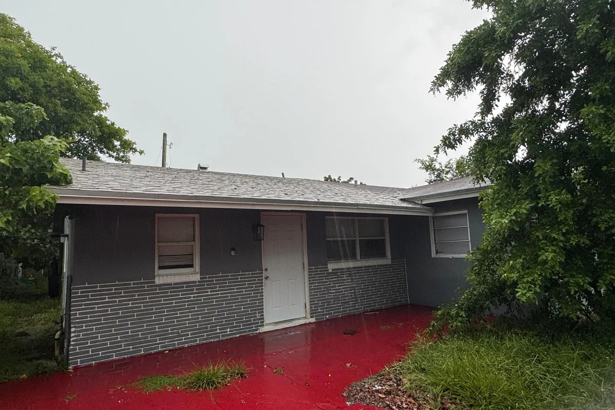 2121 NW 26th Ave, Fort Lauderdale: photo 1 of 9