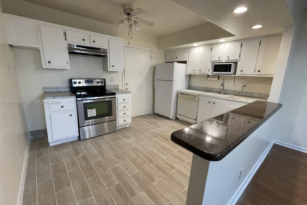 2061 NW 47th Ter #306, Lauderhill: photo 1 of 11