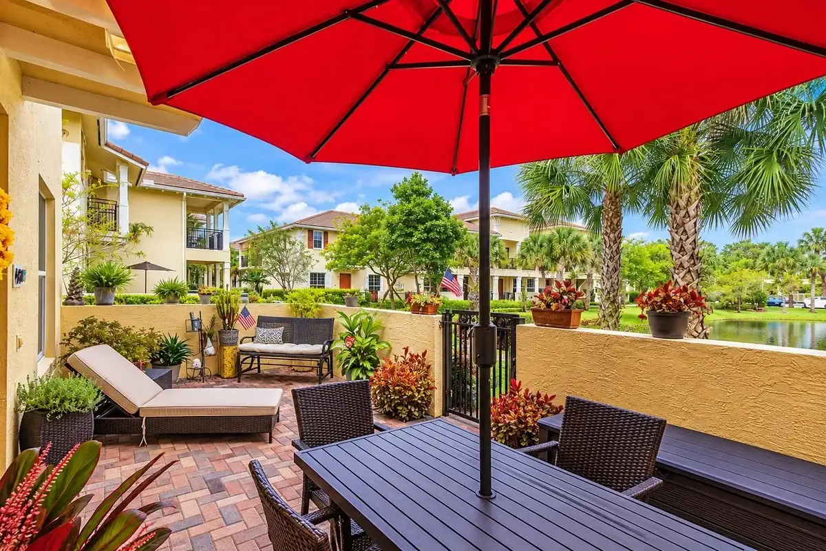 4760 Sierra Ln, Coconut Creek: photo 1 of 27