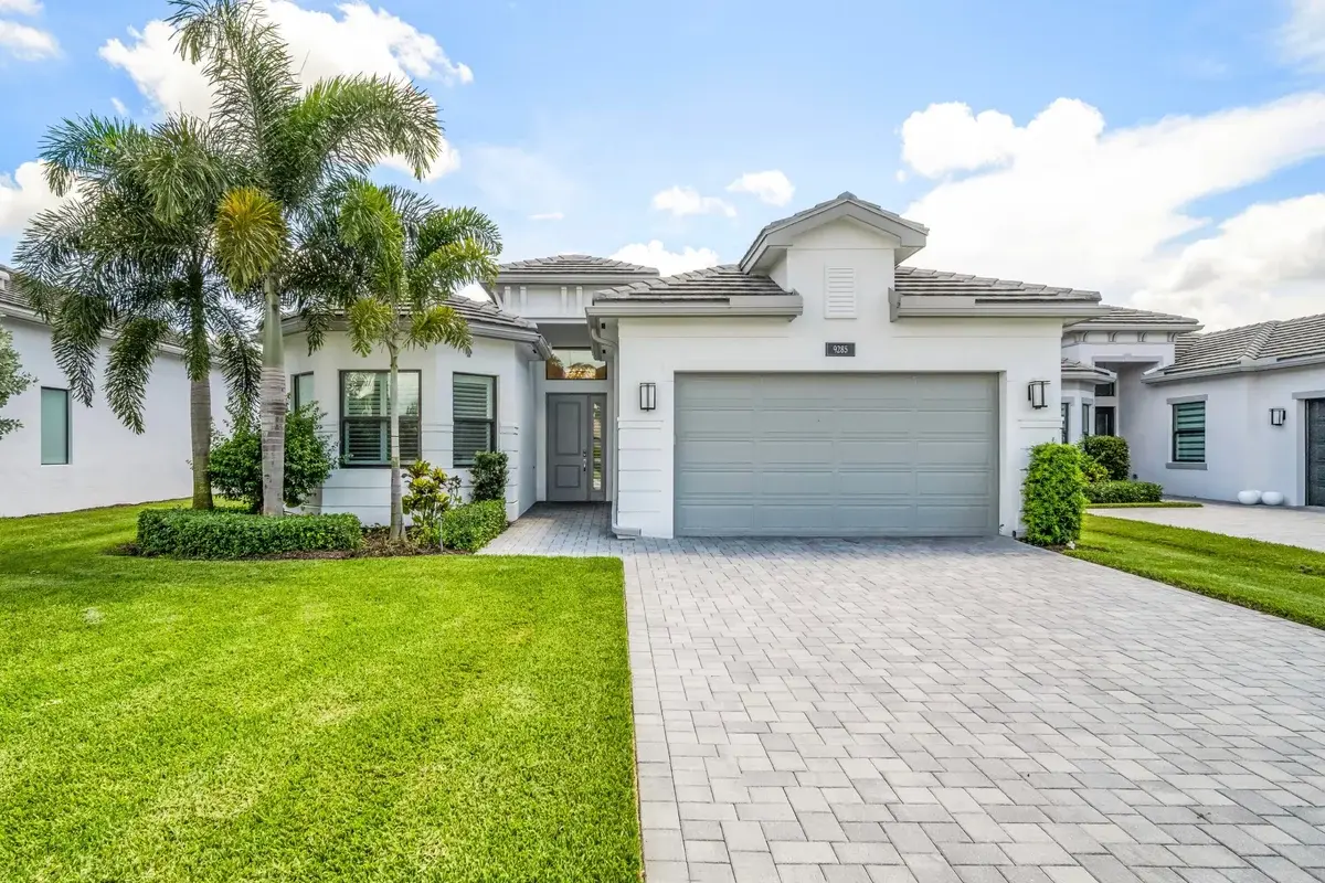 9285 Mountain Pine Grove, Boynton Beach: photo 1 of 62