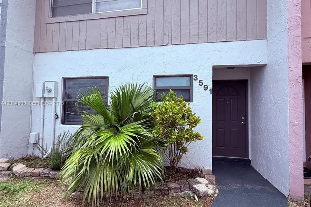 3591 NW 91st Ave, Sunrise: photo 1 of 26
