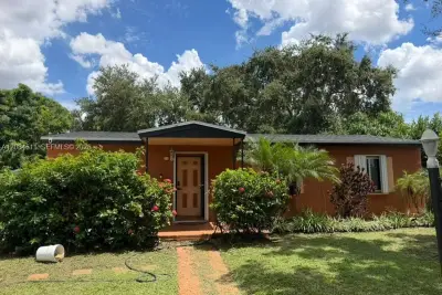 16021 NW 17th Pl, Miami Gardens: photo 1 of 1