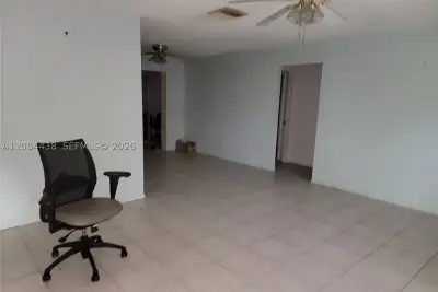5712 NW 68th Ter, Tamarac: photo 1 of 4