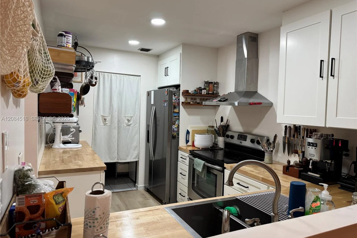 2308 N 37th Ave, Hollywood: photo 1 of 30