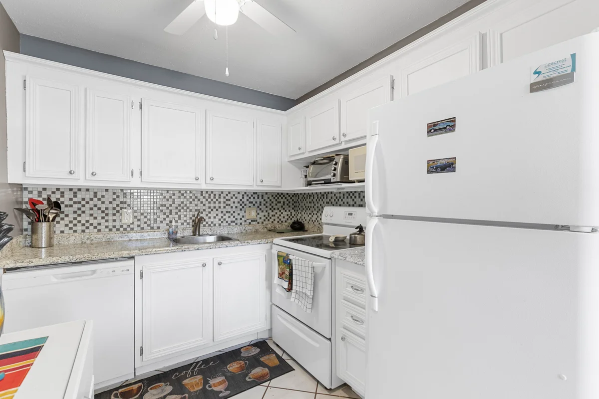 159 Newport J, Deerfield Beach: photo 1 of 39