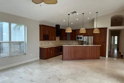 18580 SW 44th St #1, Miramar: photo 1 of 85