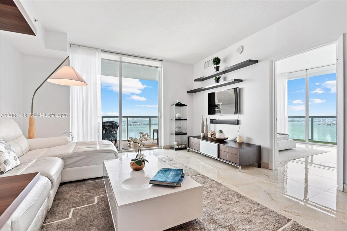 1900 N Bayshore Dr #3315, Miami: photo 1 of 31