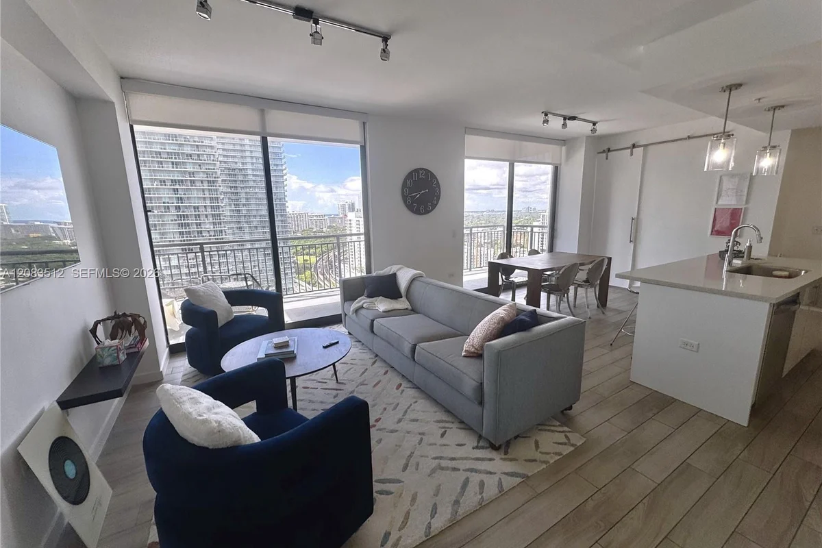 999 SW 1st Ave #2303, Miami: photo 1 of 35