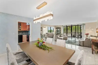 7202 Promenade Dr #401, Boca Raton: photo 1 of 28