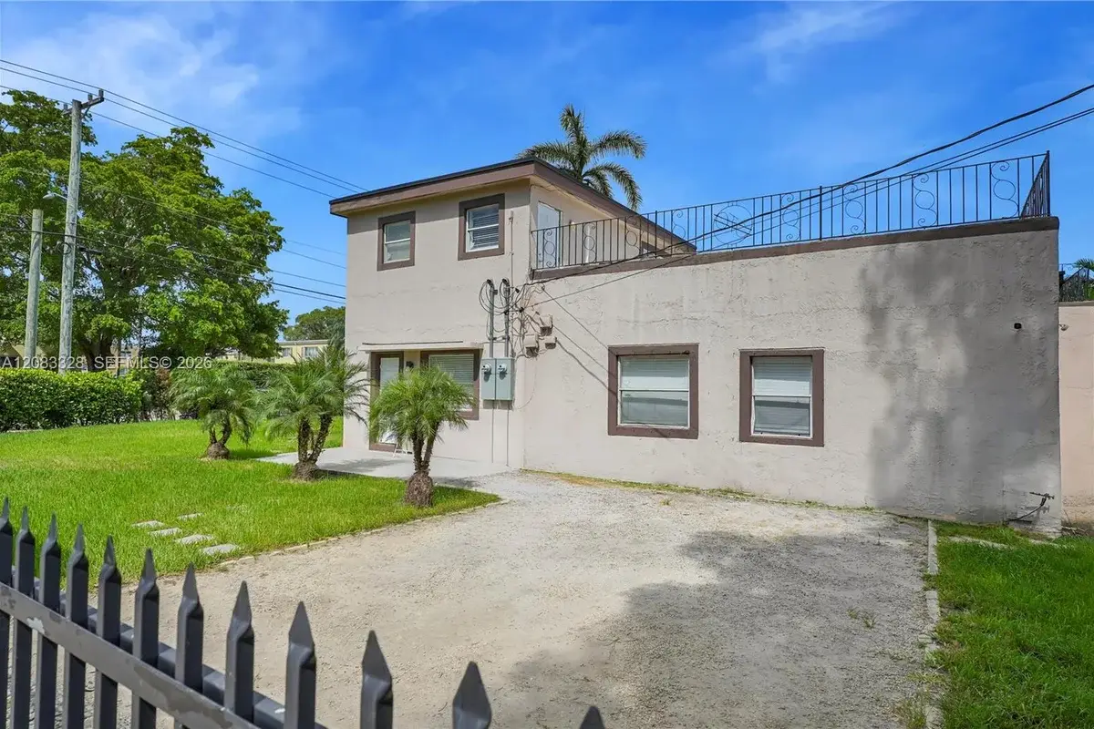 8295 NW 4th Ave #B, Miami: photo 1 of 17