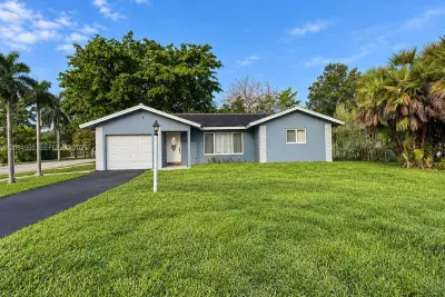 8001 NW 108 Ave, Tamarac: photo 1 of 18
