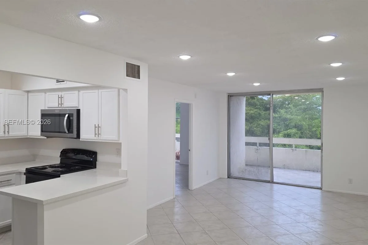 2017 NW 46th Ave #A404, Lauderhill: photo 1 of 8