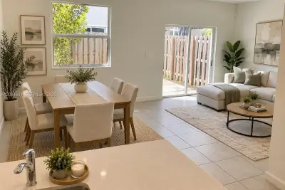 2678 SE 10th St, Homestead: photo 1 of 47