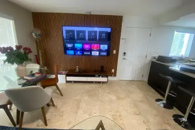 3101 SW 27th Ave #201, Miami: photo 1 of 17