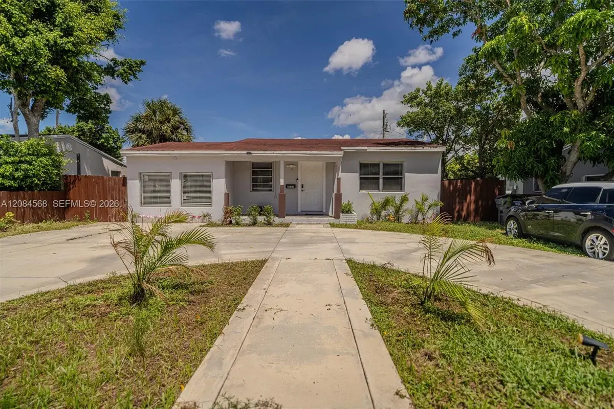 2533 Wiley St, Hollywood: photo 1 of 20