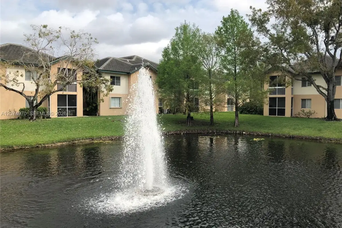 9855 Westview Dr #715, Coral Springs: photo 1 of 25
