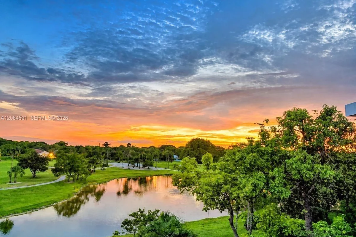 3980 Oaks Clubhouse Dr #409, Pompano Beach: photo 1 of 37