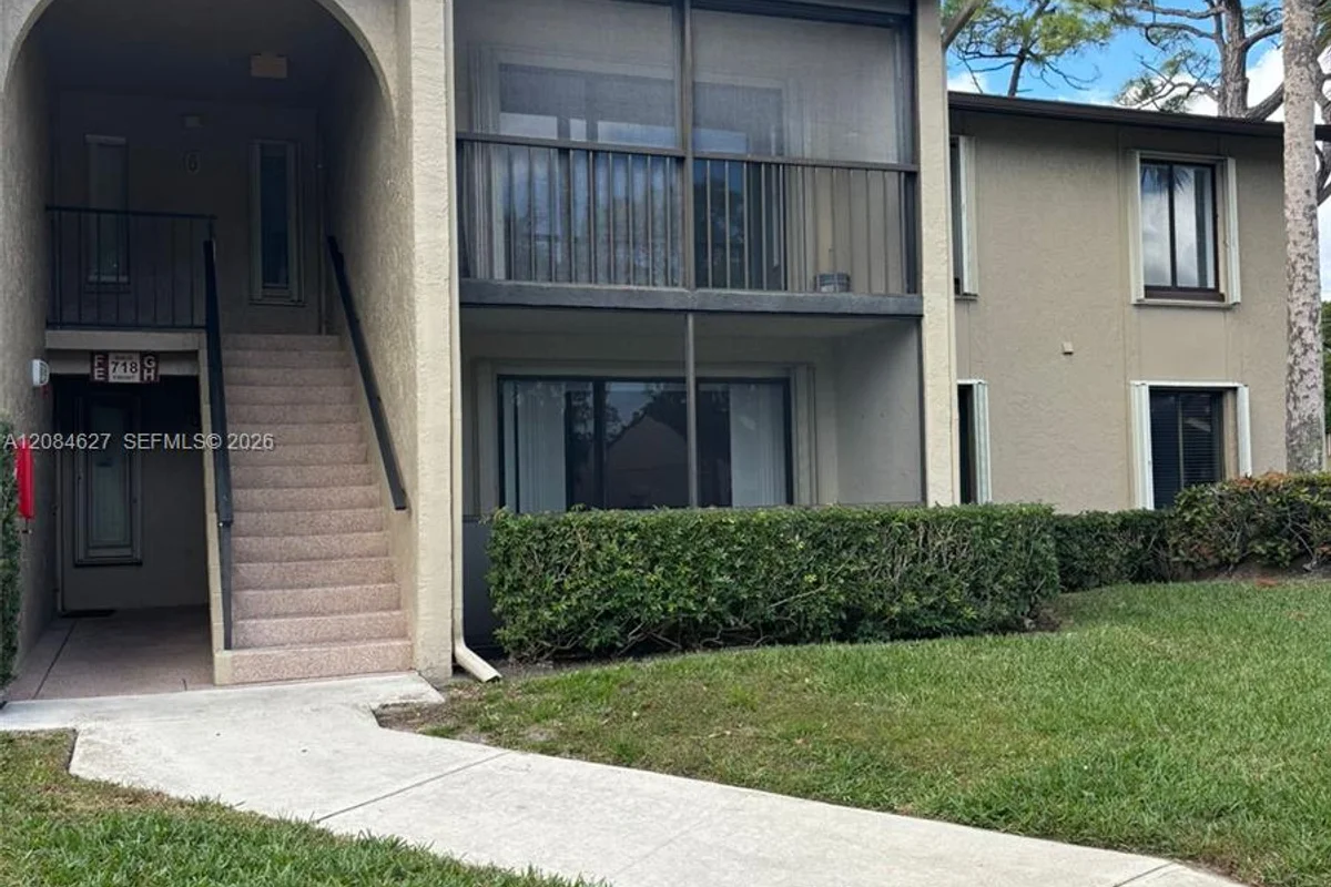 718 Sunny Pine Way #H2, Greenacres: photo 1 of 30