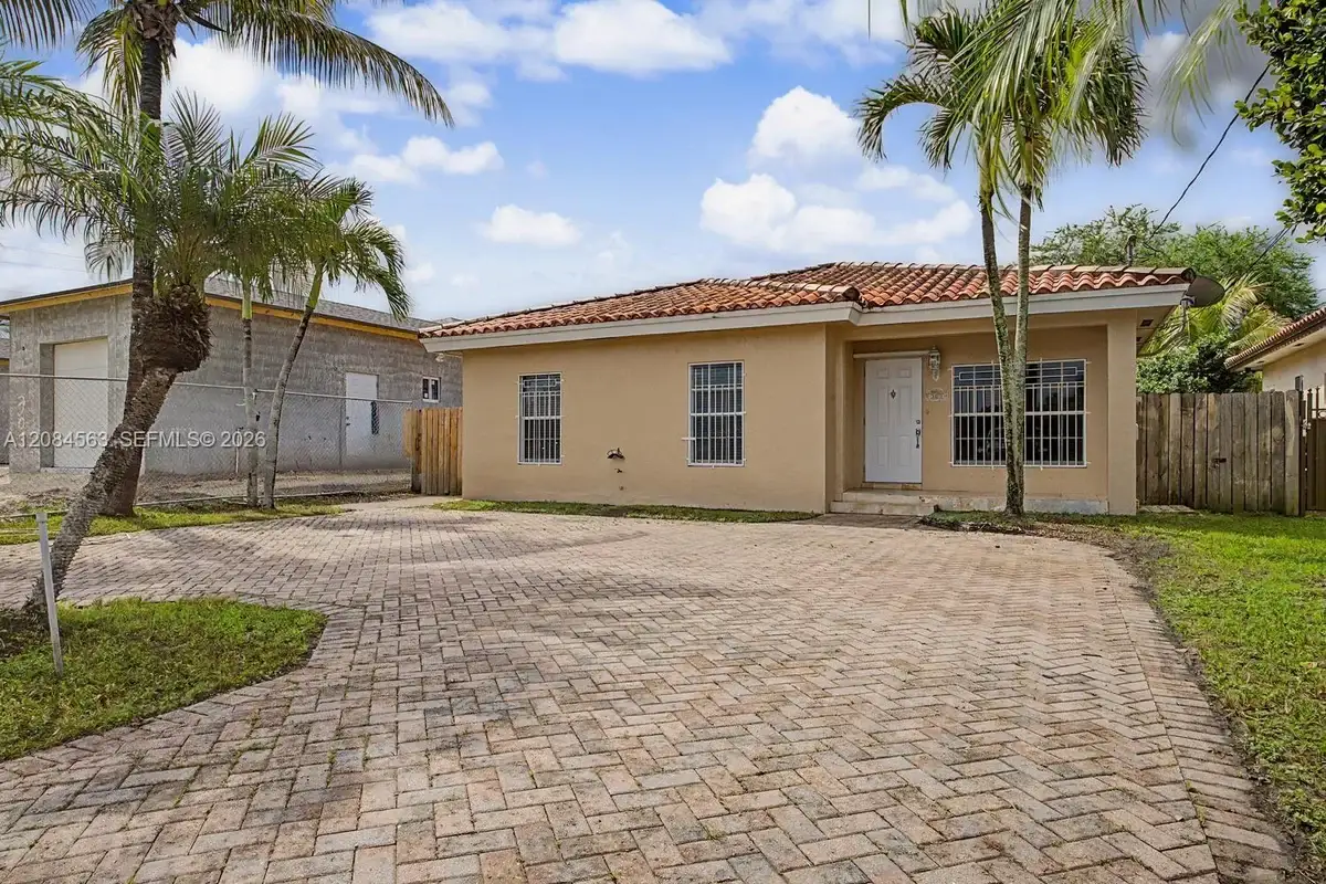 309 SW 2nd St, Florida City: photo 1 of 28