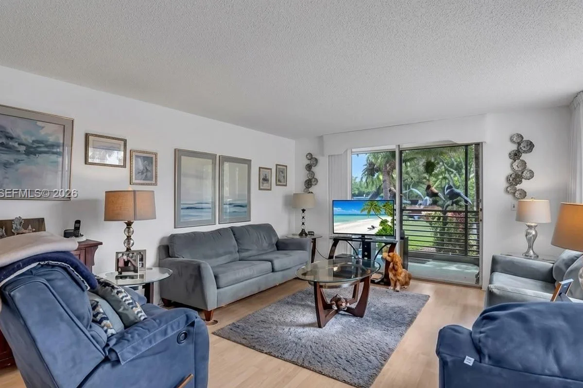 1300 Saint Charles Pl #L11, Pembroke Pines: photo 1 of 12
