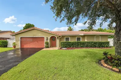 8835 NW 27th St, Coral Springs: photo 1 of 74
