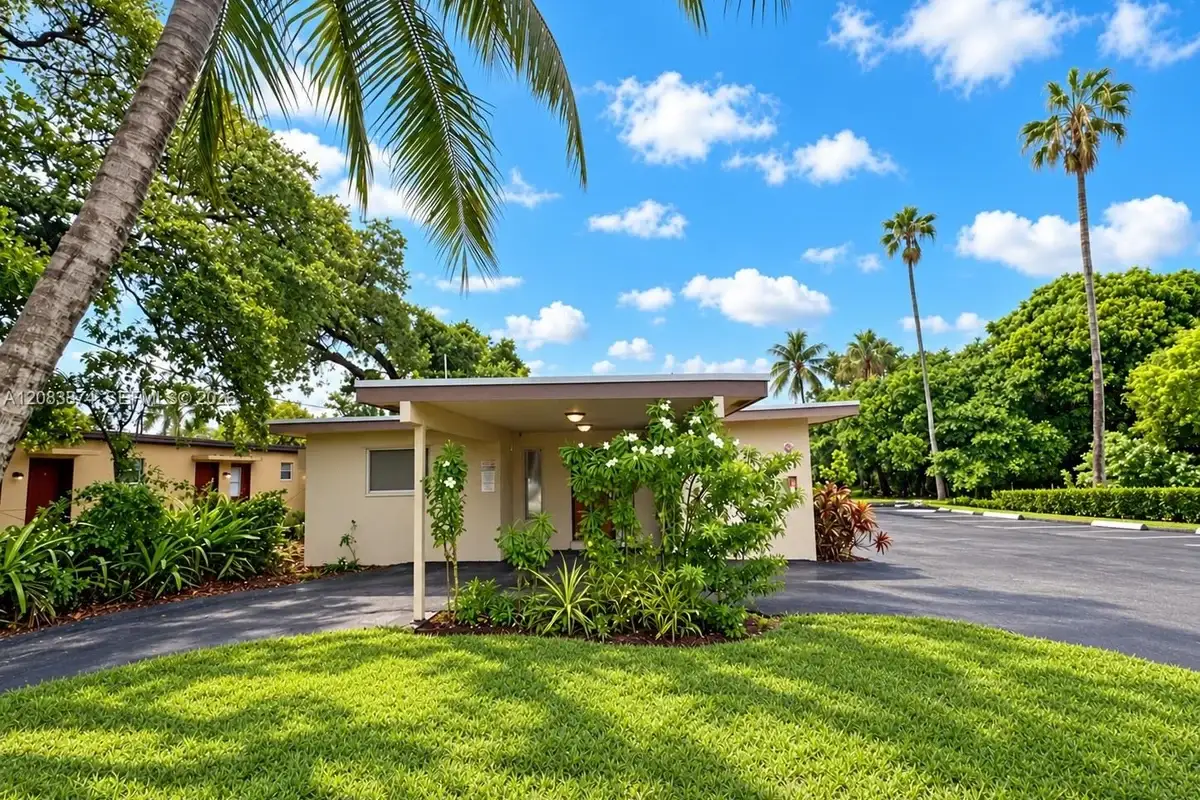 519 NW 23rd Ave, Fort Lauderdale: photo 1 of 30